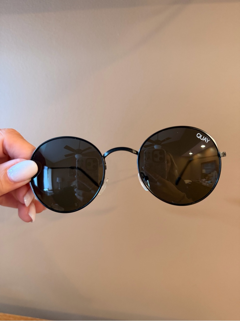 Quay Australia Round Metal Sunglasses in Black